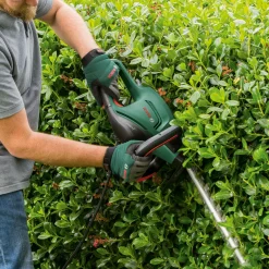 Bosch Tuinmachines<Heggenschaar UnversalHedgeCut 60 V2